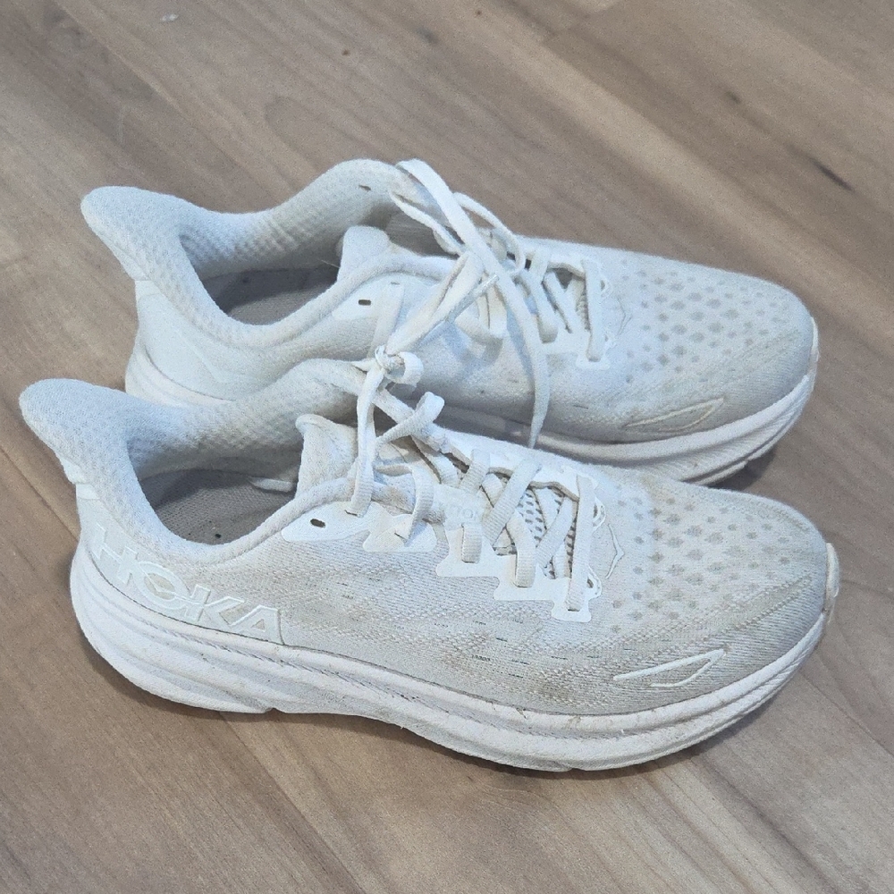 Hoka Clifton 9